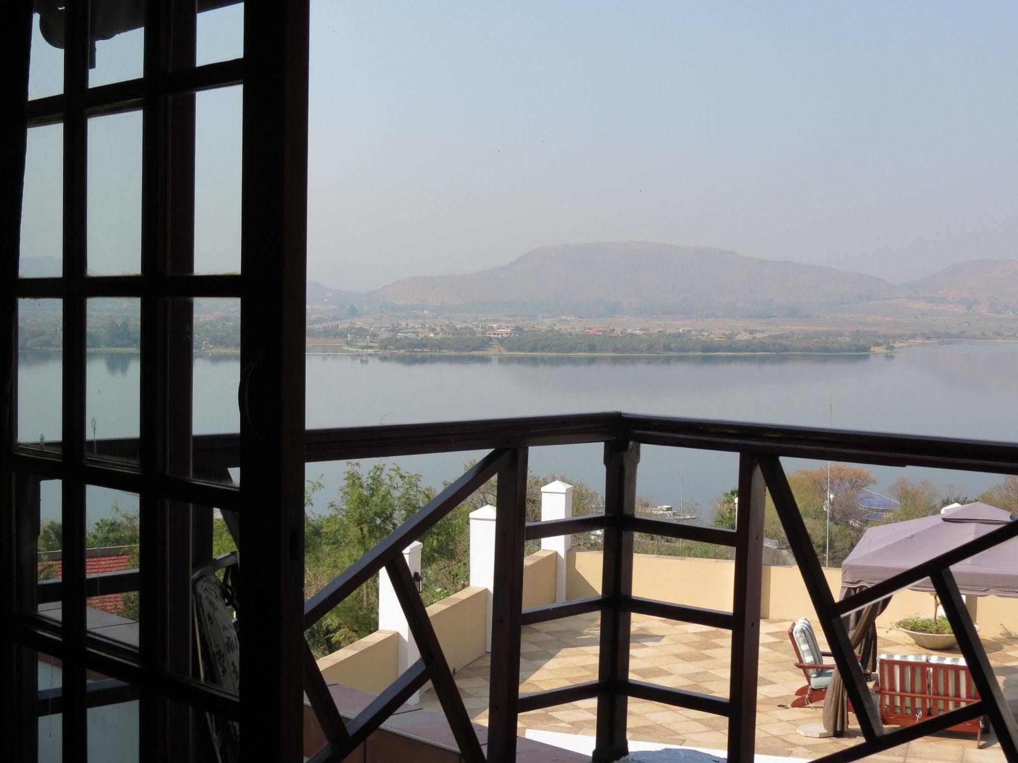 Galagos Lodge Хартбееспоорт Екстериор снимка