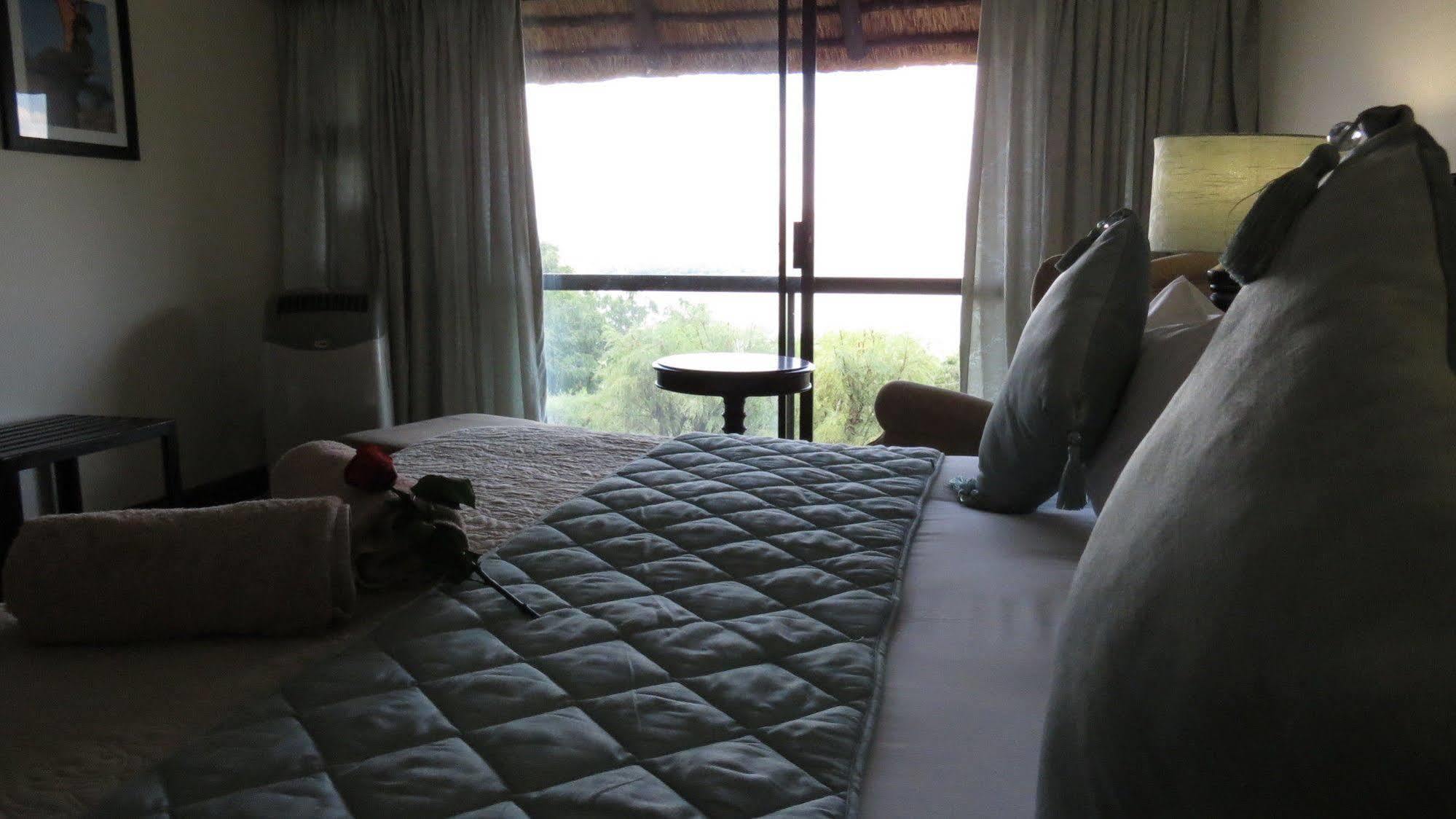 Galagos Lodge Хартбееспоорт Екстериор снимка
