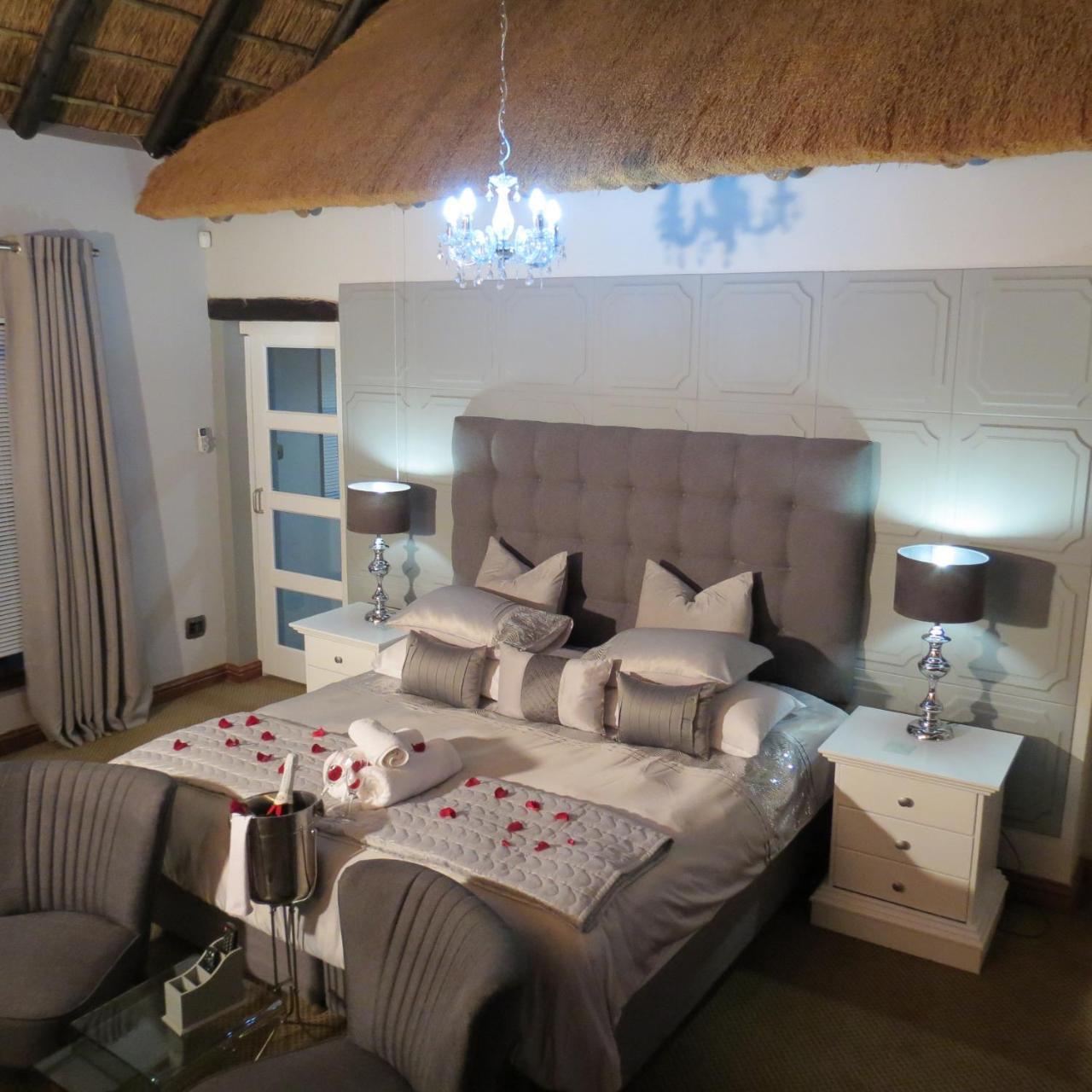 Galagos Lodge Хартбееспоорт Екстериор снимка