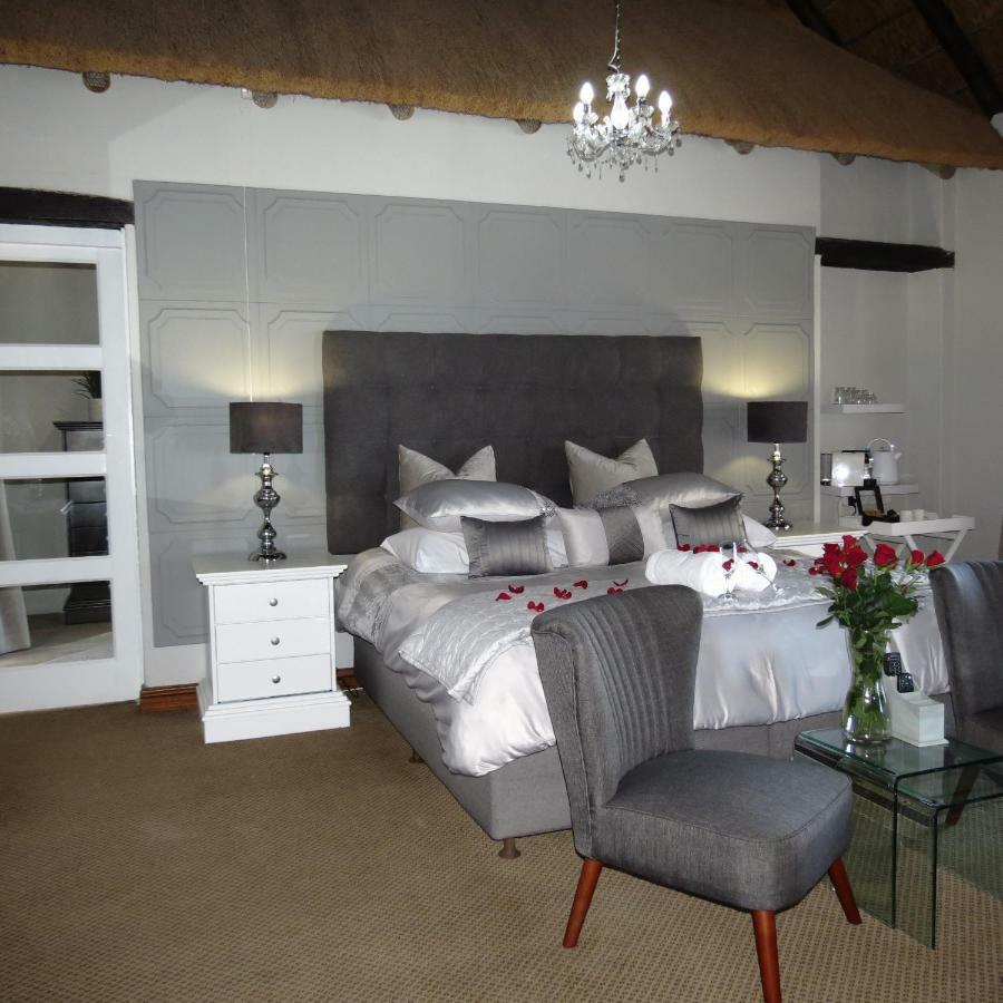 Galagos Lodge Хартбееспоорт Екстериор снимка